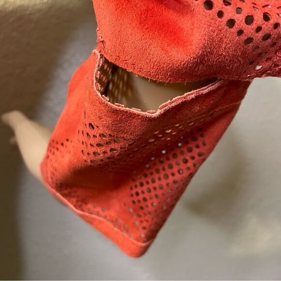 Urbancode Zipper Jacket With Bird Design on Back Orange US Size 4 UK Size 8 - Picture 9 of 16